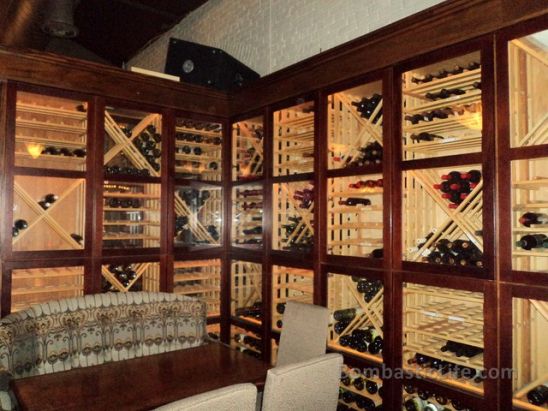 Bar Divani - Grand Rapids, MI