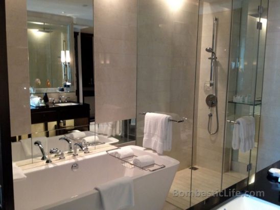 Bathroom of a Grand Deluxe Room at St. Regis Hotel in Bangkok