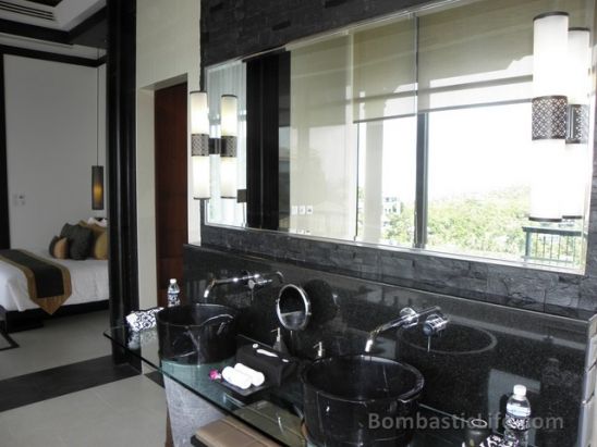 Bathroom of our Royal Villa at Banyan Tree Resort in Koh Samui