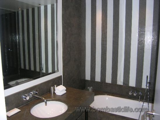 Hotel Le A - Junior Suite Bathroom