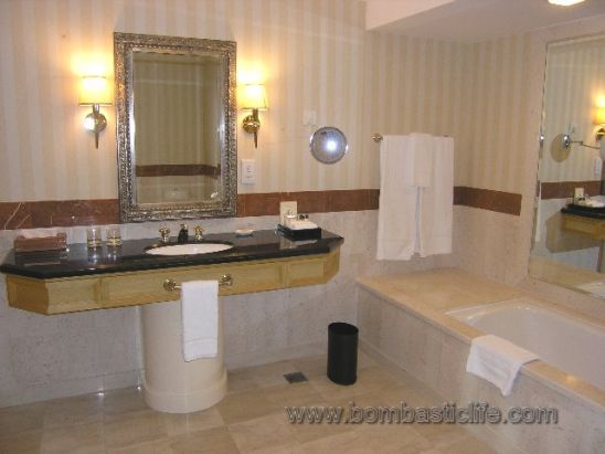 Bathroom of Suite at Grand Hyatt Hotel - Muscat, Oman