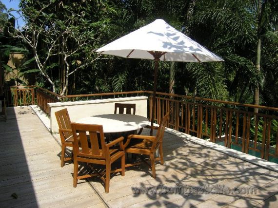 Dining area and deck - Four Seasons Resort - Sayan, Bali