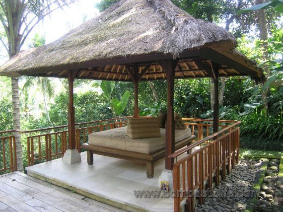 Daybed - Four Seasons Resort - Sayan, Bali