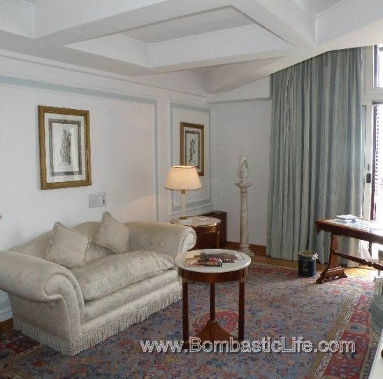 Living Room of Junior Suite of Grand Hotel Parkers - Napoli, Italy