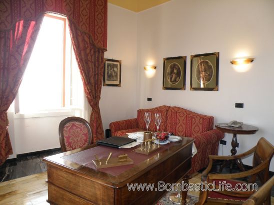 Living Room of Suite - Villa Las Tronas Hotel - Alghero, Sardina