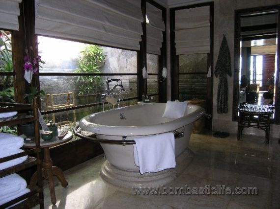 Bathroom - Four Seasons Resort - Jimbaran - Bali