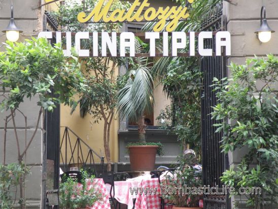 Pizzeria Mottozzi - Napoli, Italy