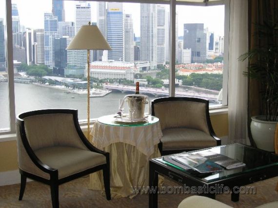 Living Room - The Ritz Carlton - Millenia - Singapore
