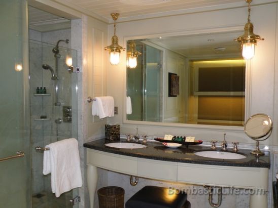 Bathroom of the Captain Andersen Suite at the Mandarin Oriental Hotel Bangkok - Bangkok, Thailand