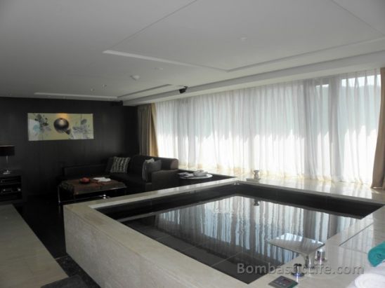 Relaxation Pool and Living Room of a Premier Suite at the Banyan Tree Hotel in Seoul, Korea.