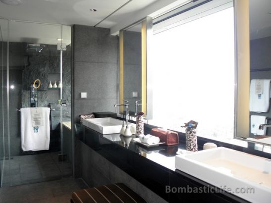 Bathroom of Premier Suite at The Banyan Tree Hotel in Seoul, Korea.