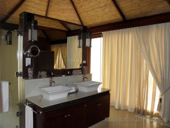 Picture of the Bathroom of a Beach Villa at Banyan Tree Al Hamra Beach Resort - Ras Al Khaimah, UAE
