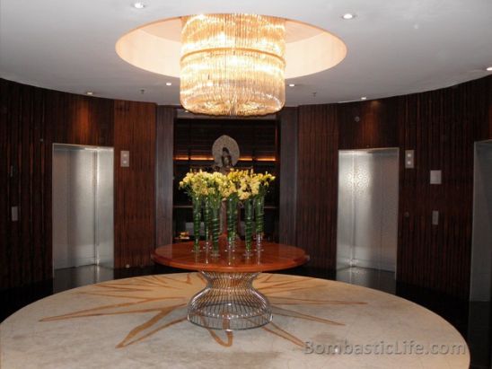 Elevators at the Mandarin Oriental Hotel - Singapore