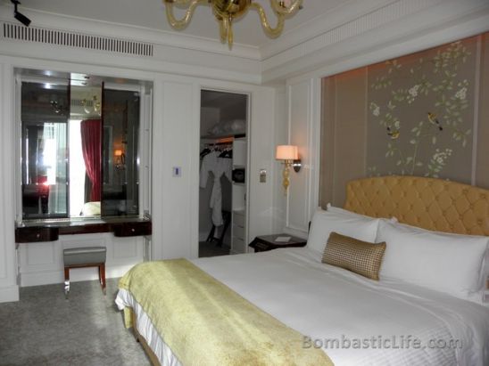 Executive Deluxe Suite Bedroom at St. Regis Hotel - Singapore