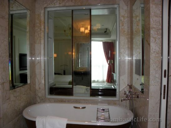 Executive Deluxe Suite Bathroom at St. Regis Hotel - Singapore