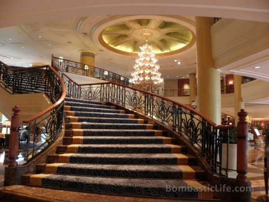 Lobby of Shangri-La Hotel Makati