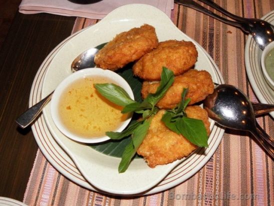 Tord Mun Goong – fried shrimp cakes with plum sauce at Spices Restaurant. 